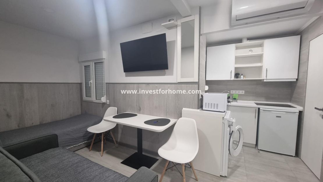 Sale - Apartment - Torrevieja - Centro