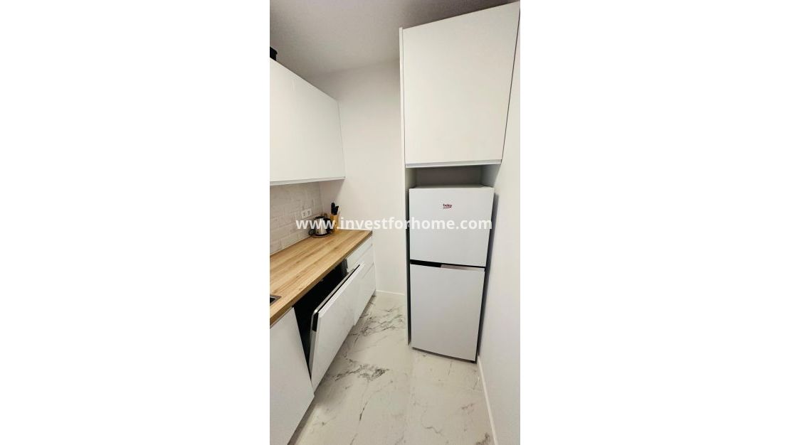 Sale - Apartment - Torrevieja - Centro
