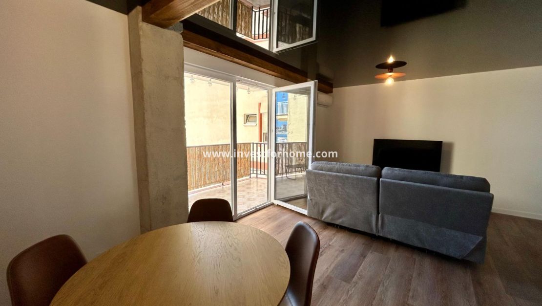 Sale - Apartment - Torrevieja - Centro