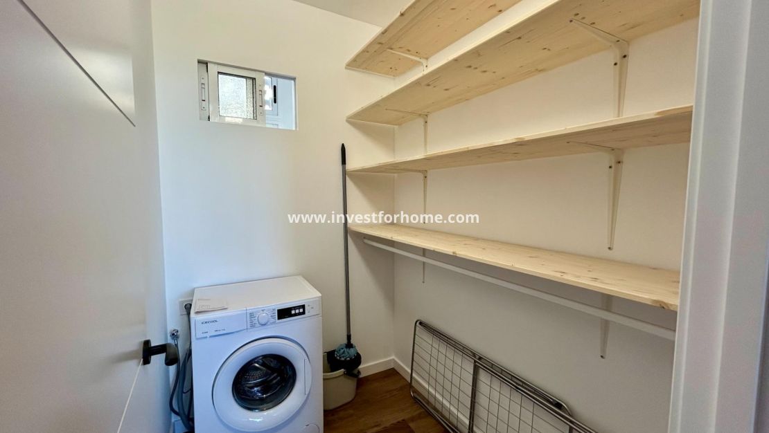 Sale - Apartment - Torrevieja - Centro