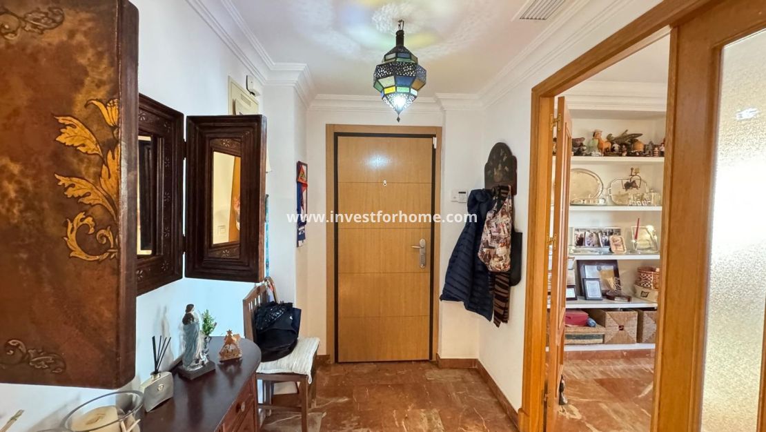 Sale - Apartment - Torrevieja - Centro