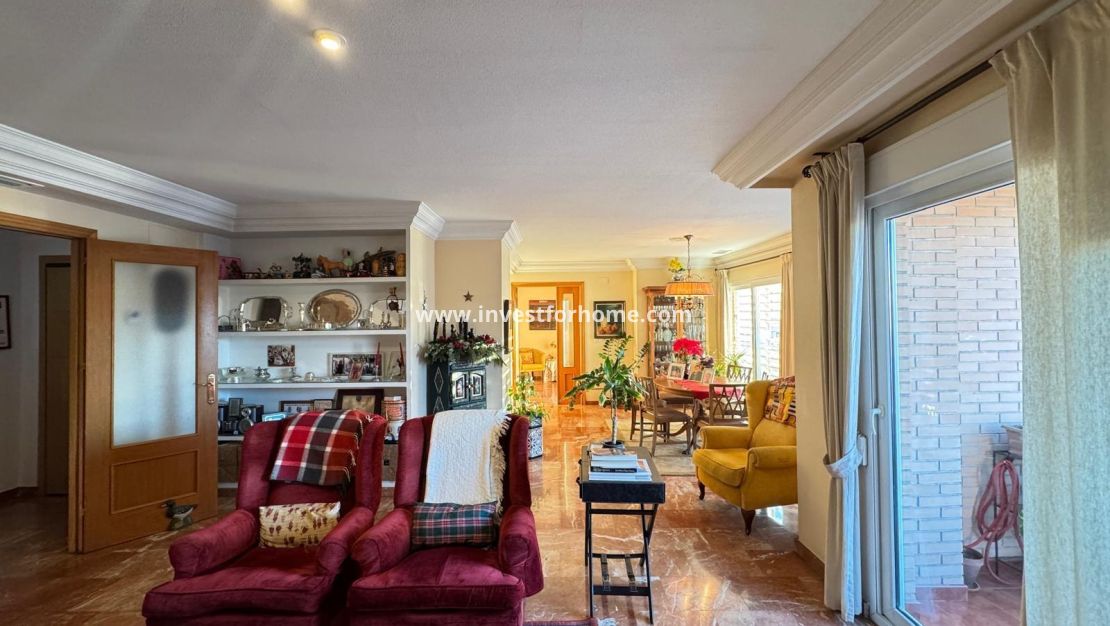 Sale - Apartment - Torrevieja - Centro