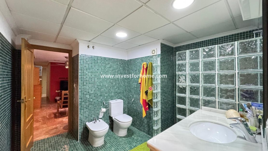 Sale - Apartment - Torrevieja - Centro
