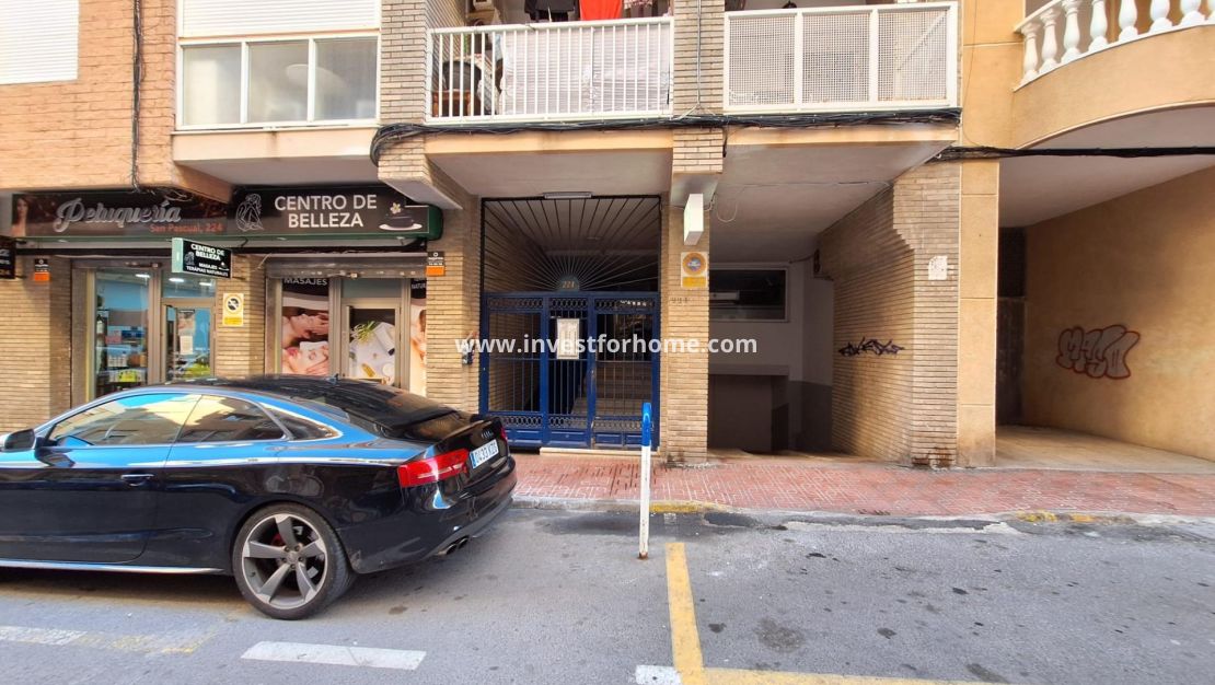 Sale - Apartment - Torrevieja - Centro