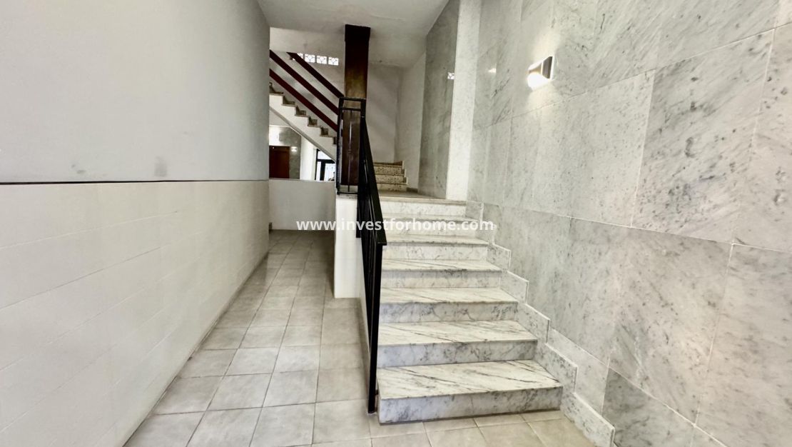 Sale - Apartment - Torrevieja - Centro