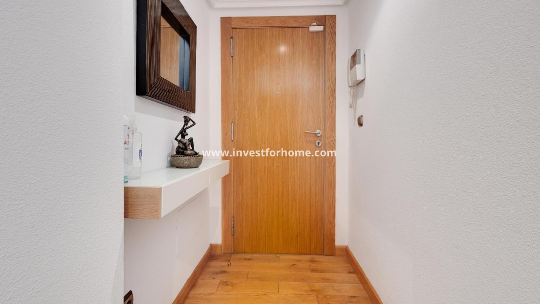 Sale - Apartment - Torrevieja - Centro