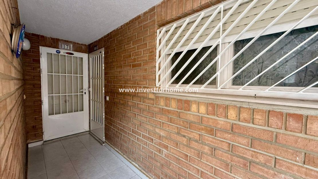 Sale - Apartment - Torrevieja - Centro
