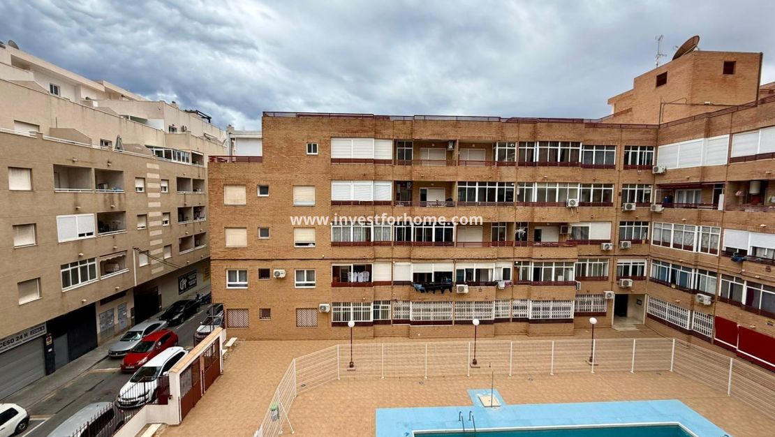 Sale - Apartment - Torrevieja - Centro