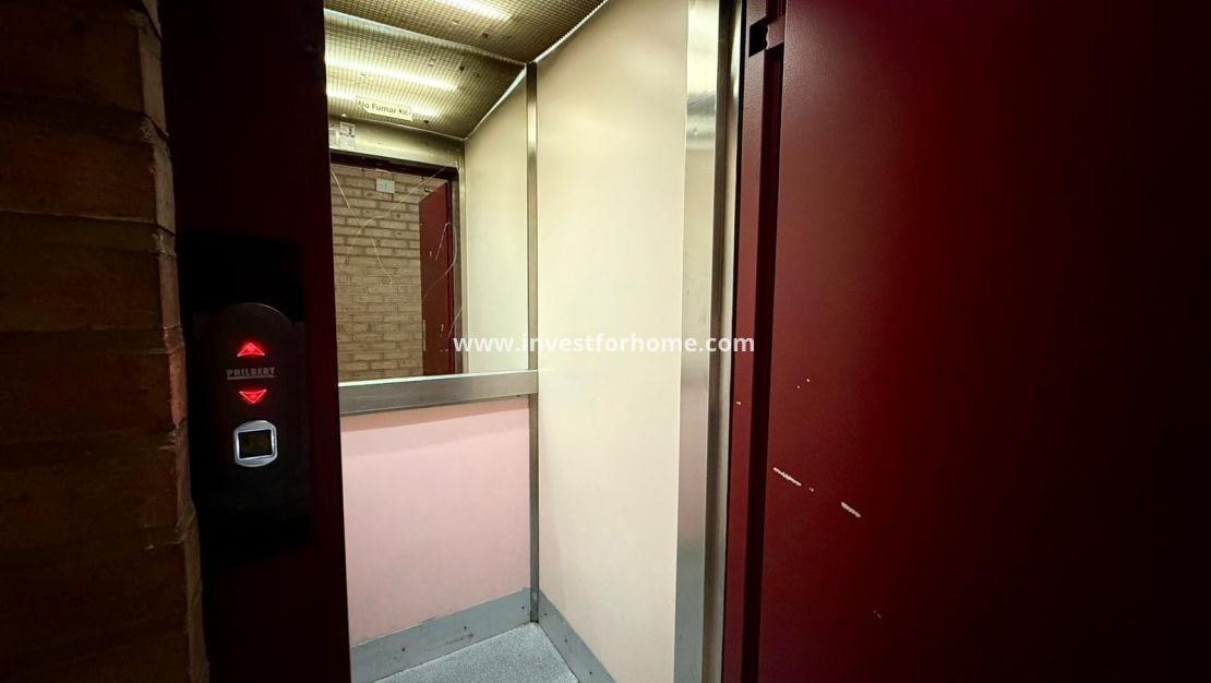 Sale - Apartment - Torrevieja - Centro
