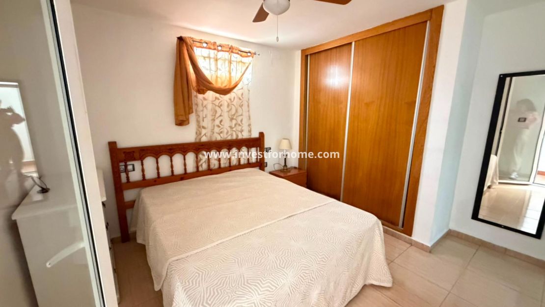Sale - Apartment - Torrevieja - Centro