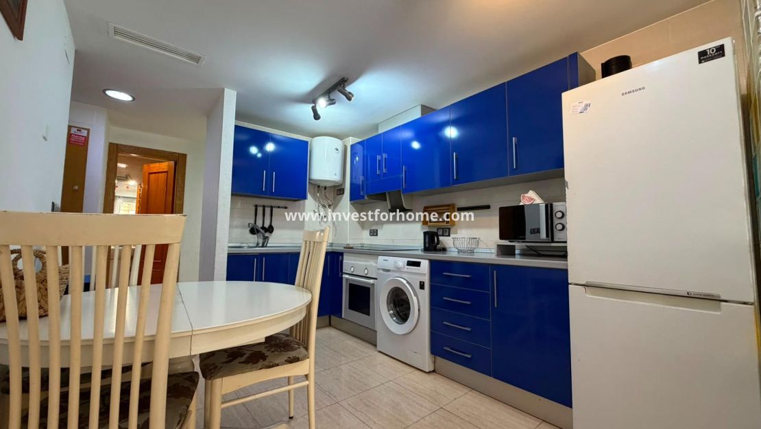 Sale - Apartment - Torrevieja - Centro