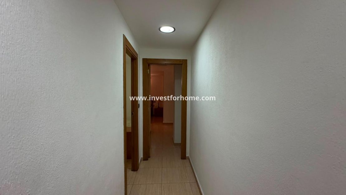 Sale - Apartment - Torrevieja - Centro