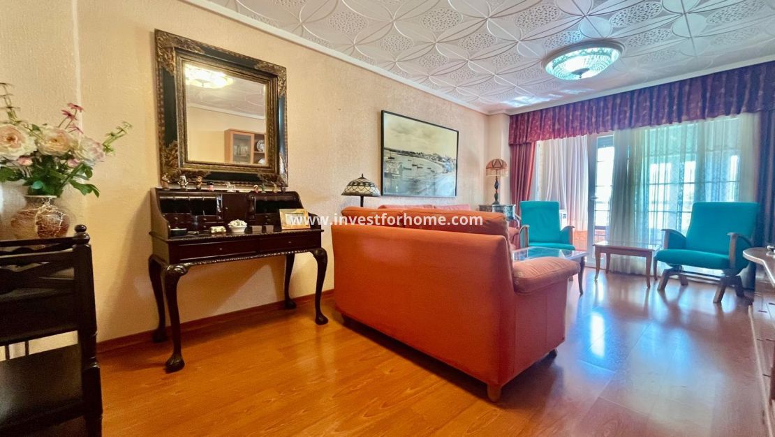 Sale - Apartment - Torrevieja - Centro
