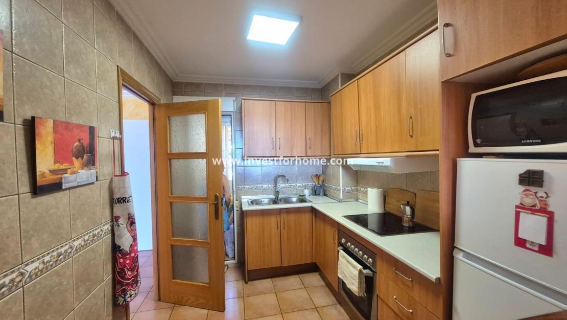 Sale - Apartment - Torrevieja - Centro