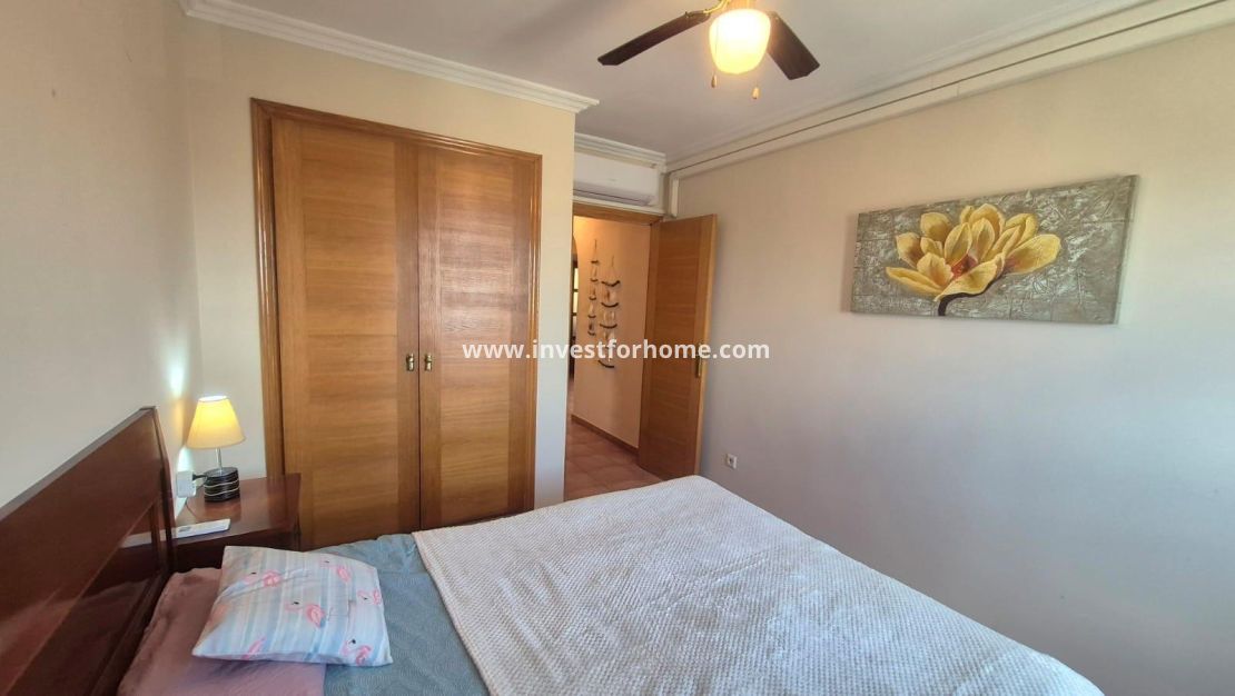 Sale - Apartment - Torrevieja - Centro