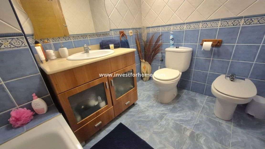 Sale - Apartment - Torrevieja - Centro