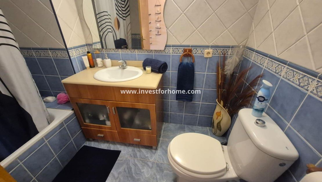 Sale - Apartment - Torrevieja - Centro