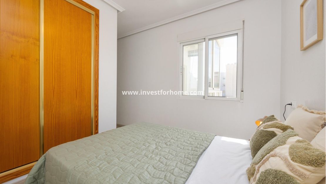 Sale - Apartment - Torrevieja - Centro