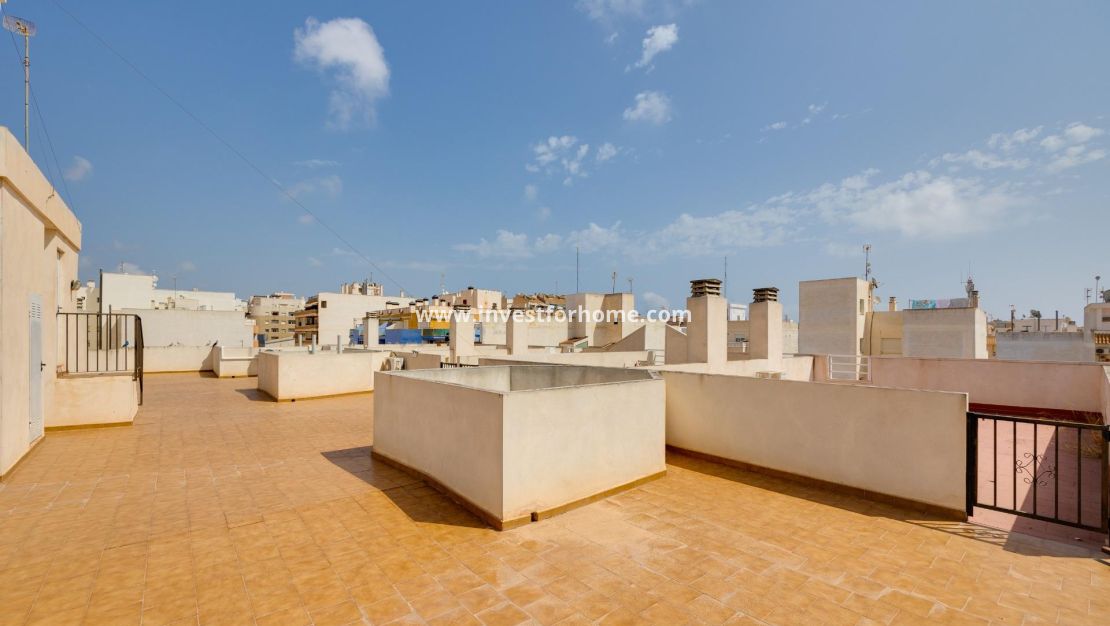 Sale - Apartment - Torrevieja - Centro