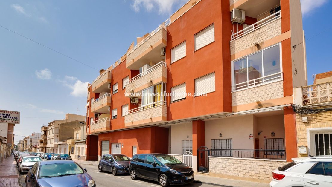 Sale - Apartment - Torrevieja - Centro
