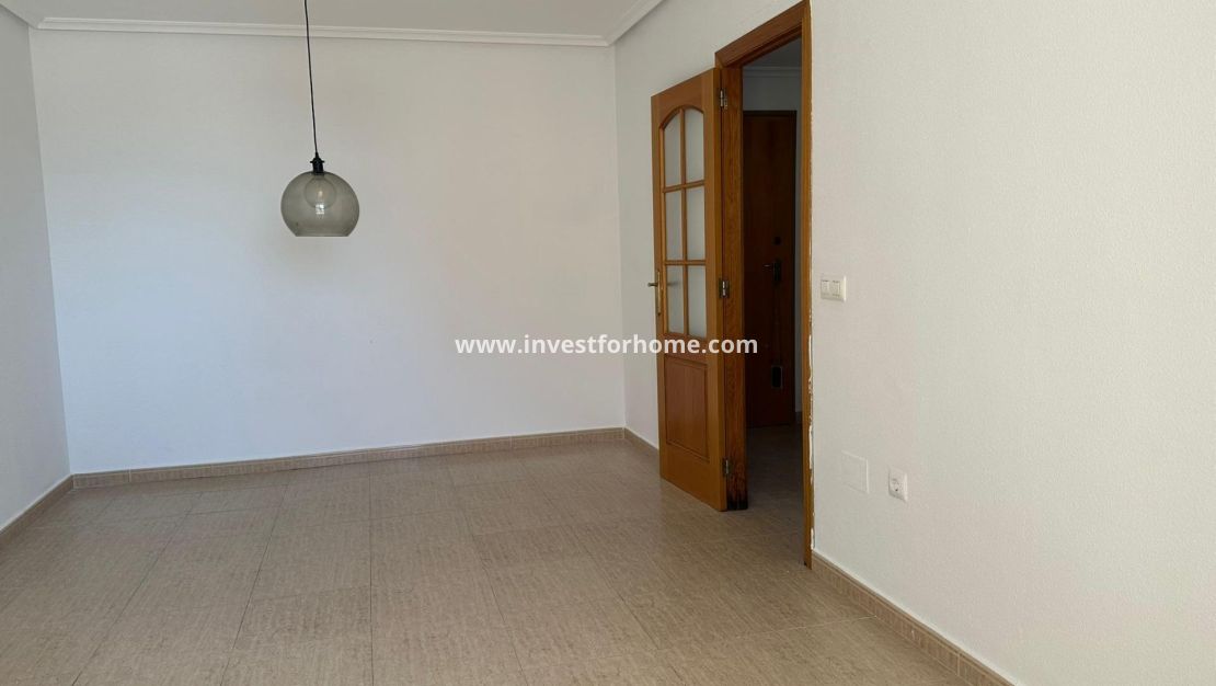 Sale - Apartment - Torrevieja - Centro