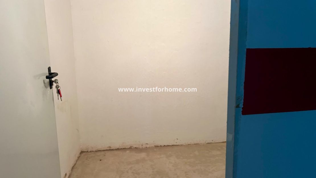 Sale - Apartment - Torrevieja - Centro