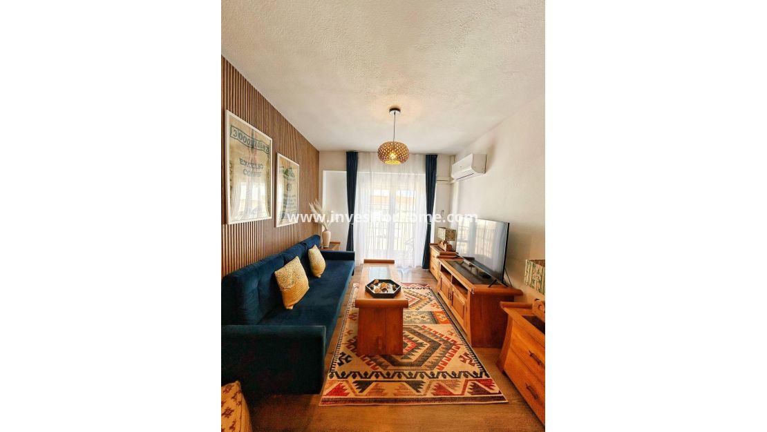 Sale - Apartment - Torrevieja - Centro