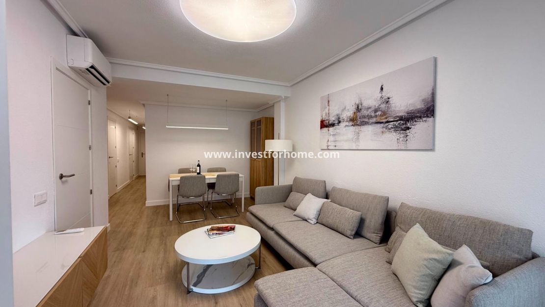 Sale - Apartment - Torrevieja - Centro