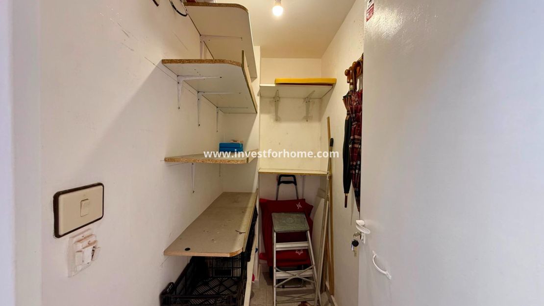 Sale - Apartment - Torrevieja - Centro