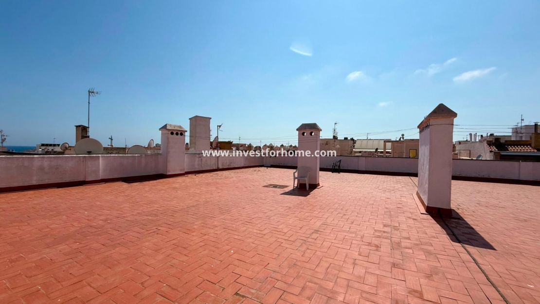 Sale - Apartment - Torrevieja - Centro