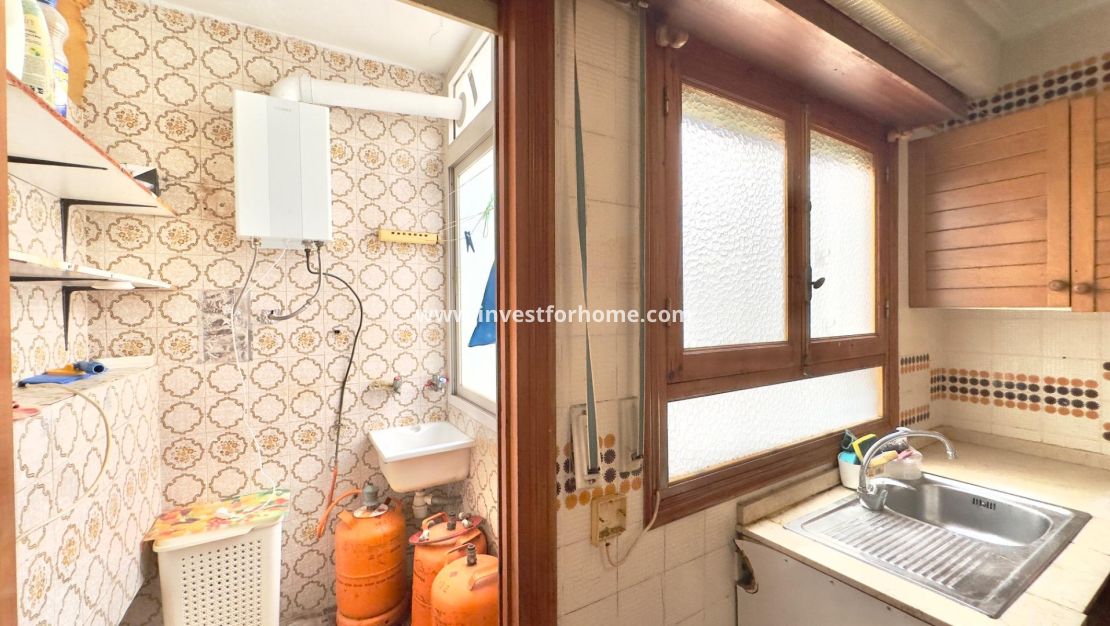 Sale - Apartment - Torrevieja - Centro