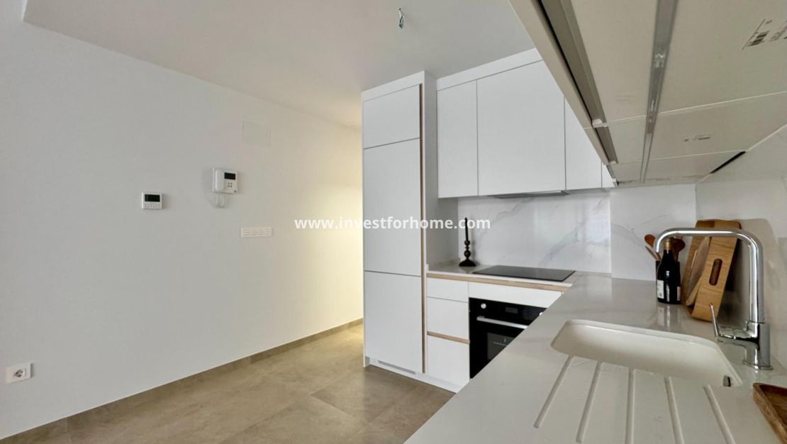Sale - Apartment - Torrevieja - Centro