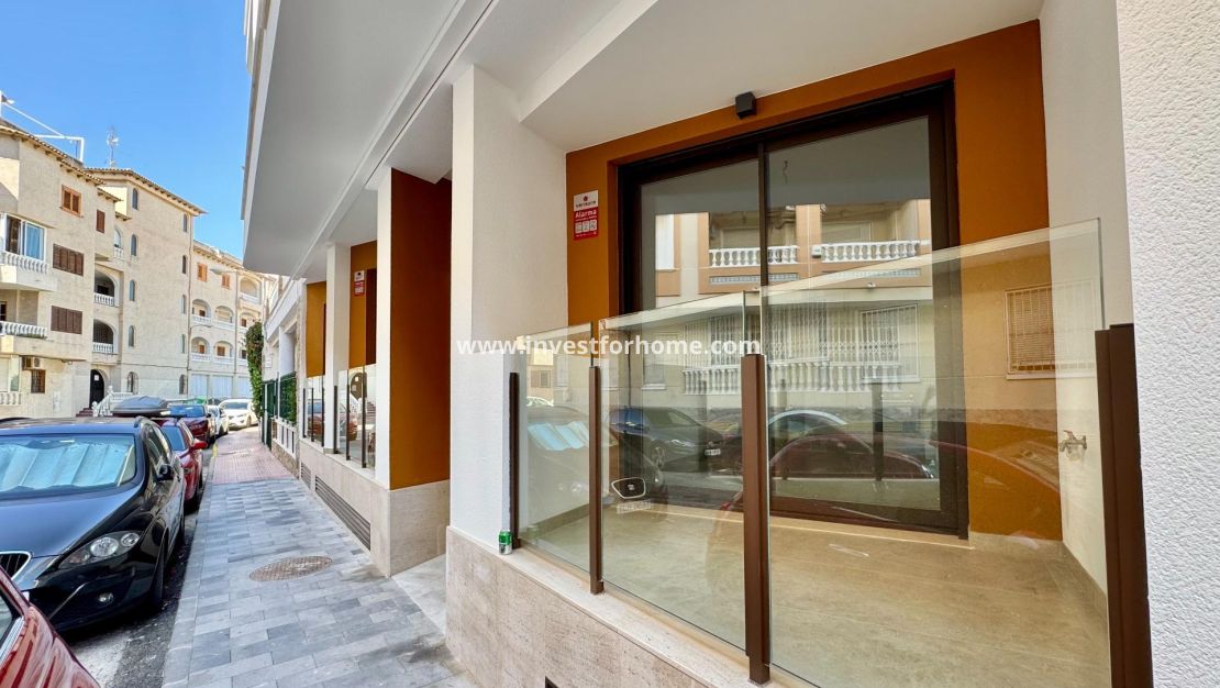 Sale - Apartment - Torrevieja - Centro