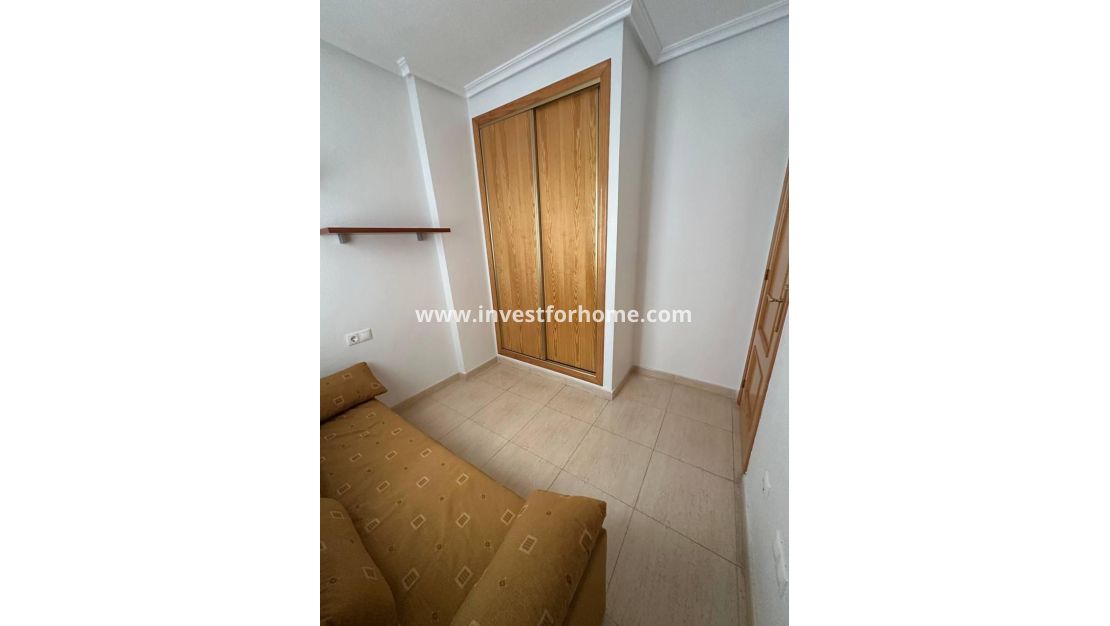 Sale - Apartment - Torrevieja - Centro