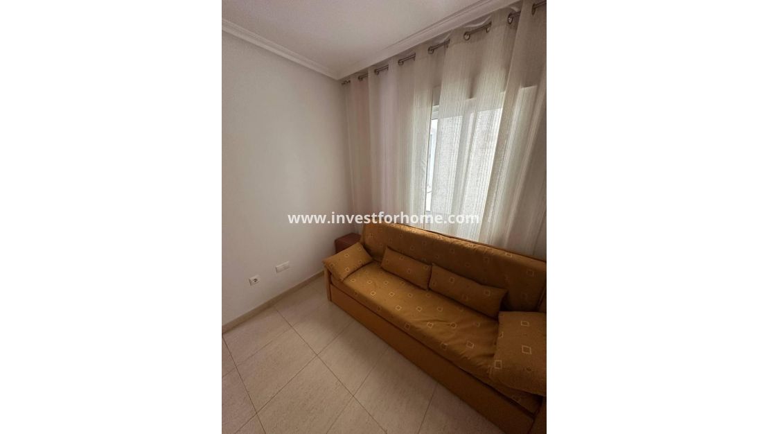Sale - Apartment - Torrevieja - Centro