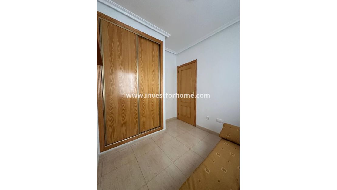Sale - Apartment - Torrevieja - Centro