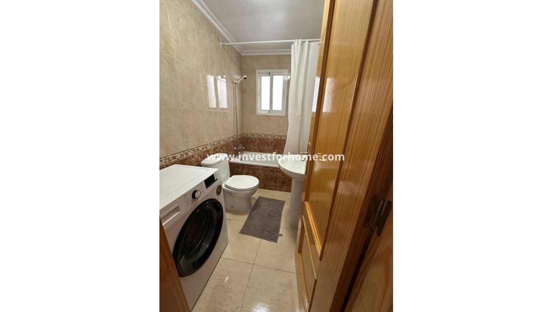 Sale - Apartment - Torrevieja - Centro