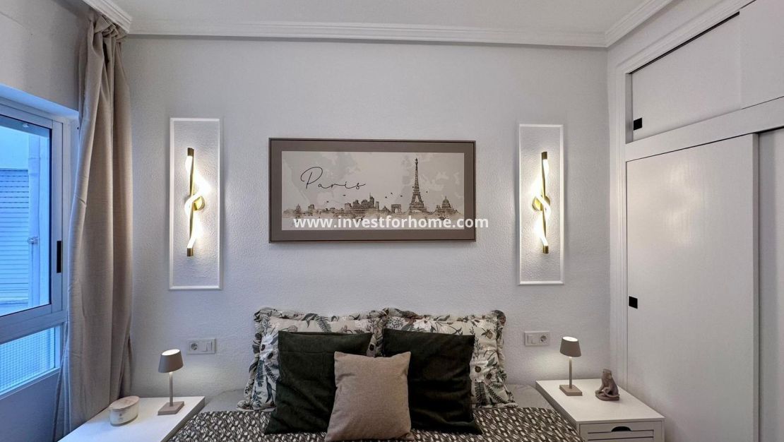 Sale - Apartment - Torrevieja - Centro