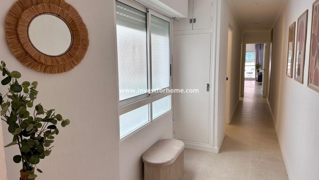 Sale - Apartment - Torrevieja - Centro