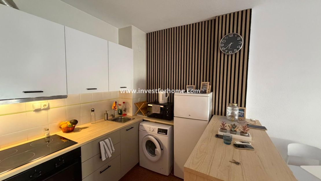 Sale - Apartment - Torrevieja - Centro