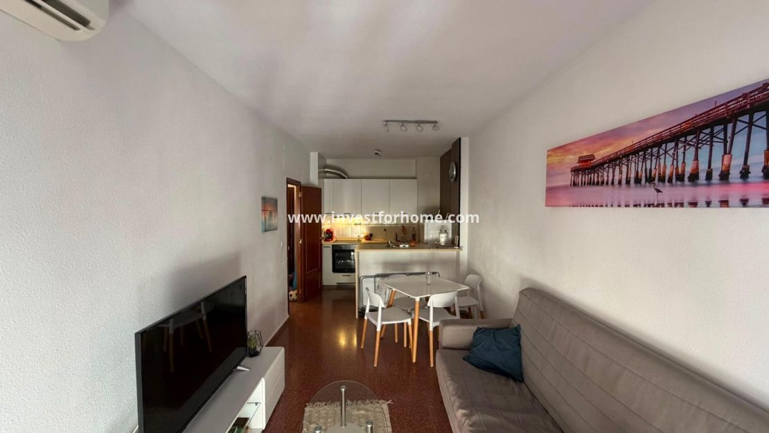 Sale - Apartment - Torrevieja - Centro