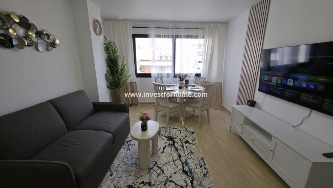 Sale - Apartment - Torrevieja - Centro