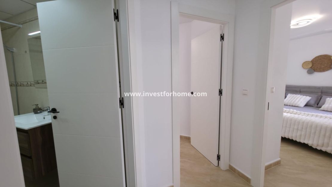 Sale - Apartment - Torrevieja - Centro