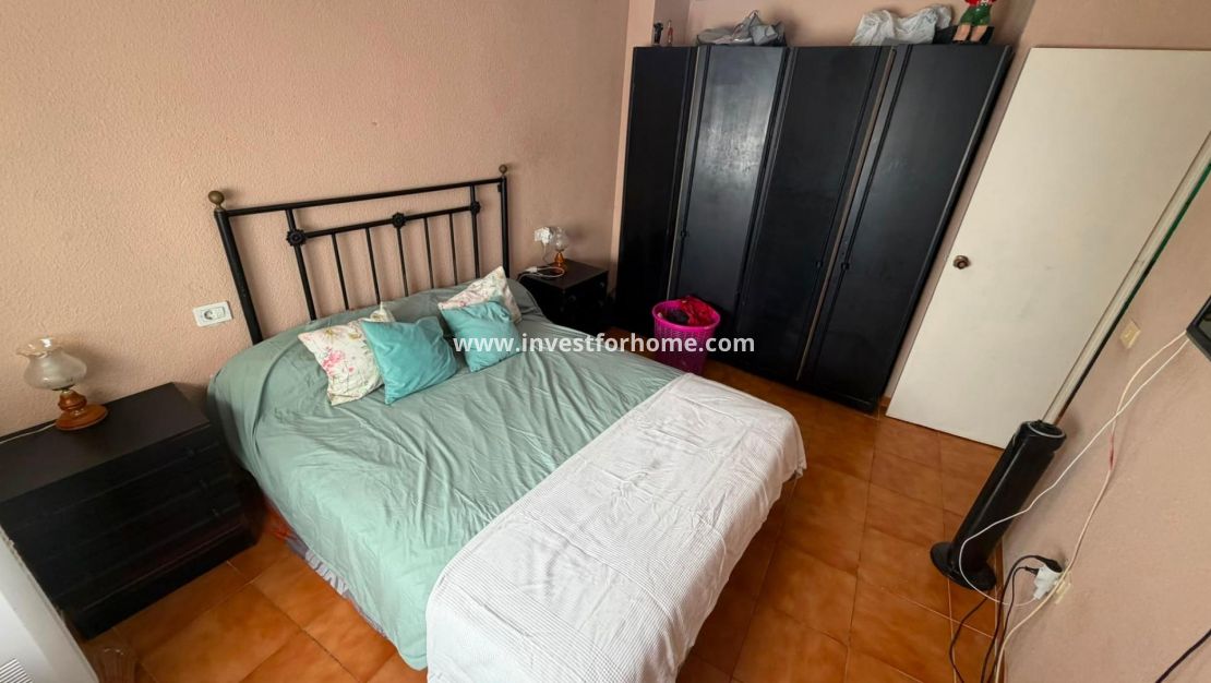 Sale - Apartment - Torrevieja - Centro