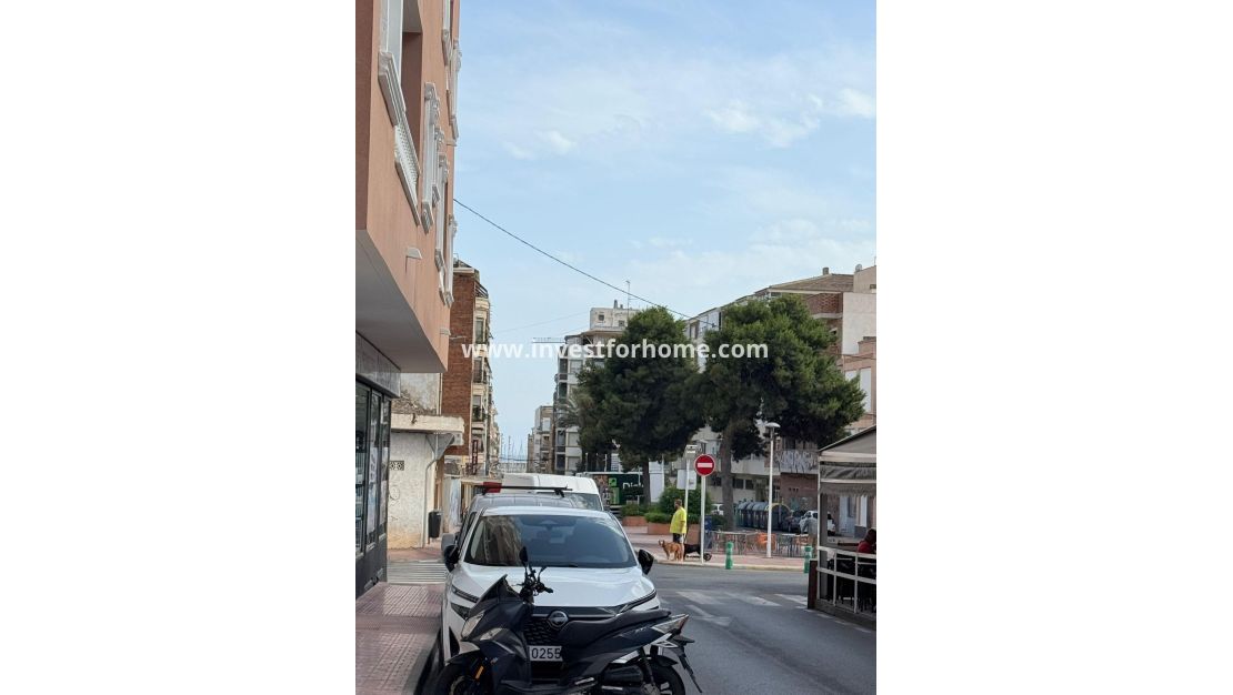 Sale - Apartment - Torrevieja - Centro