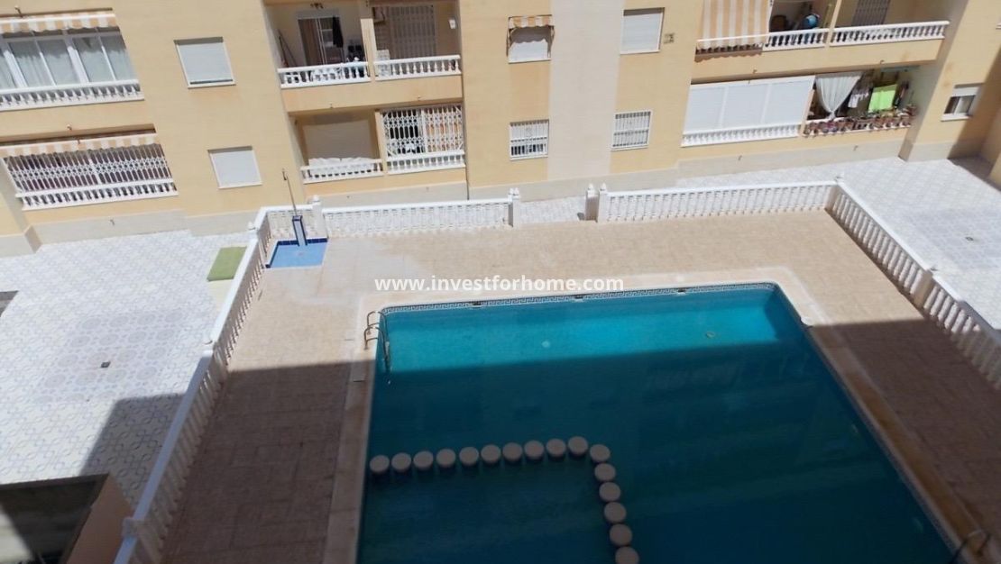 Sale - Apartment - Torrevieja - Centro