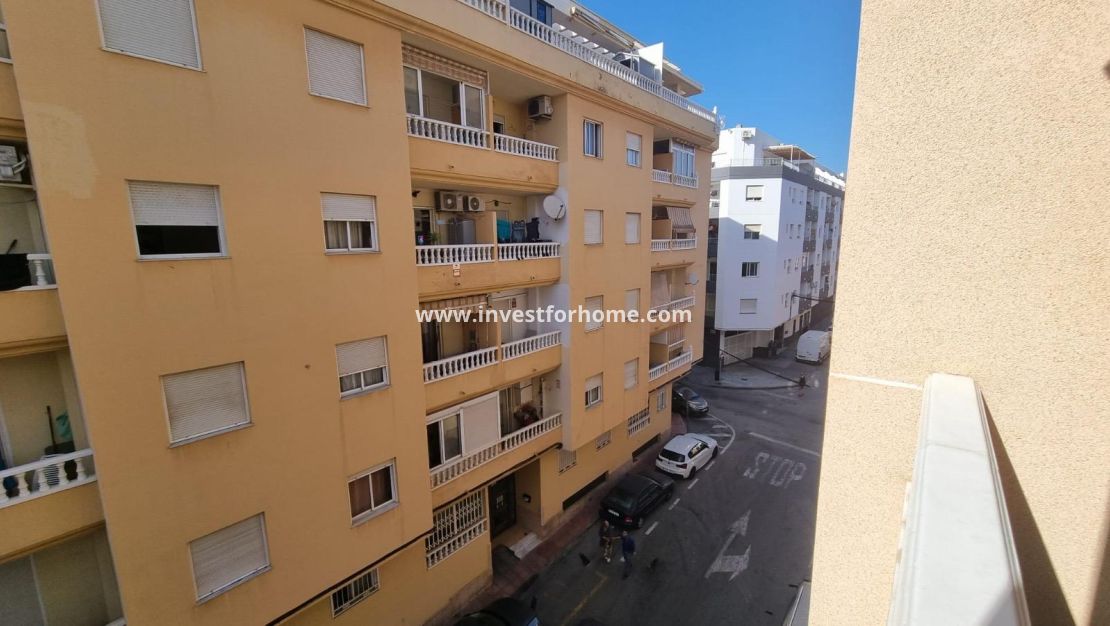 Sale - Apartment - Torrevieja - Centro