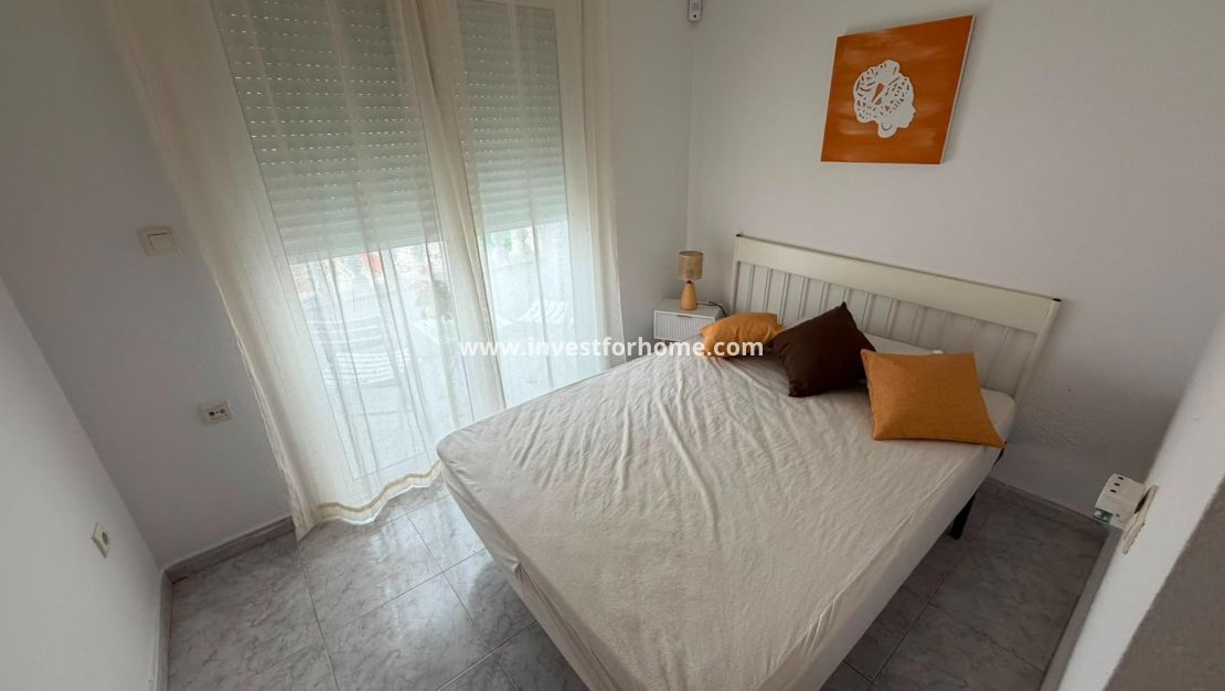 Sale - Apartment - Torrevieja - Centro