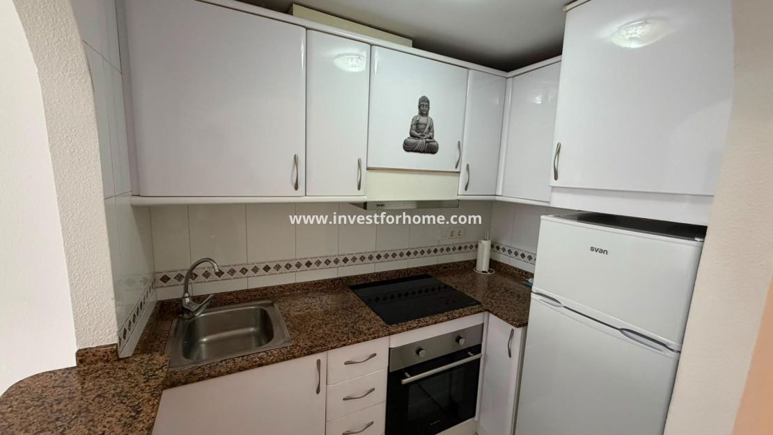 Sale - Apartment - Torrevieja - Centro