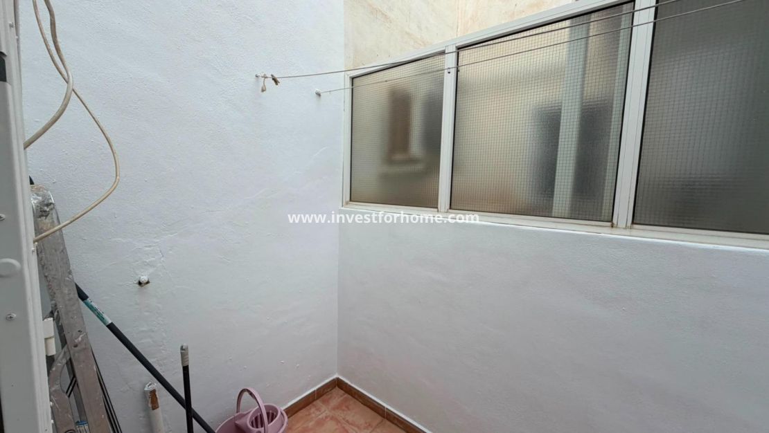 Sale - Apartment - Torrevieja - Centro